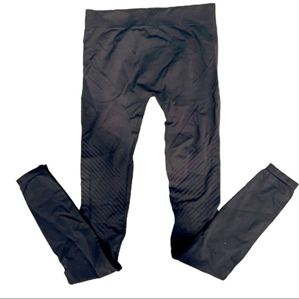 Seams Lovely One Size Fits All Seamless Black Moro Style Leggings
